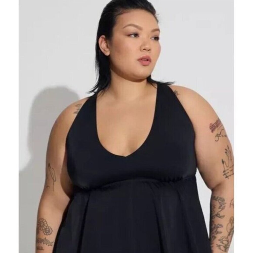 Torrid Wireless Black V Neck Tankini Bathing Suit Top Size 3X NWT